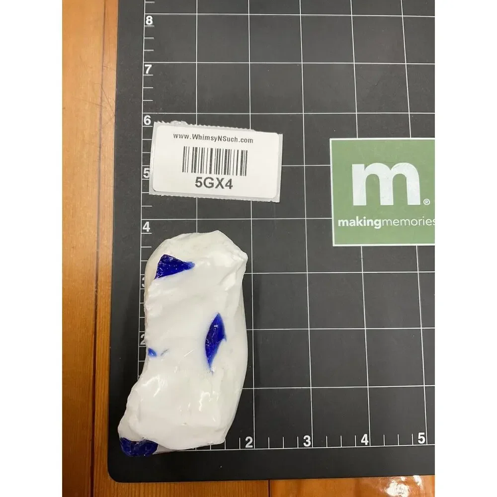 Cobalt Tipped White Art Glass‎ Cullet Glowing Manganese Slag Glass #5GX4